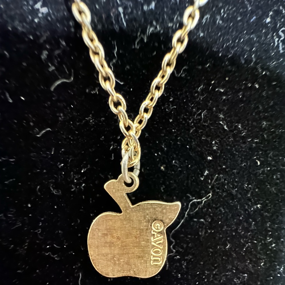 Vintage kids Avon Candy Apple necklace from the 70s - Picture 4 of 7